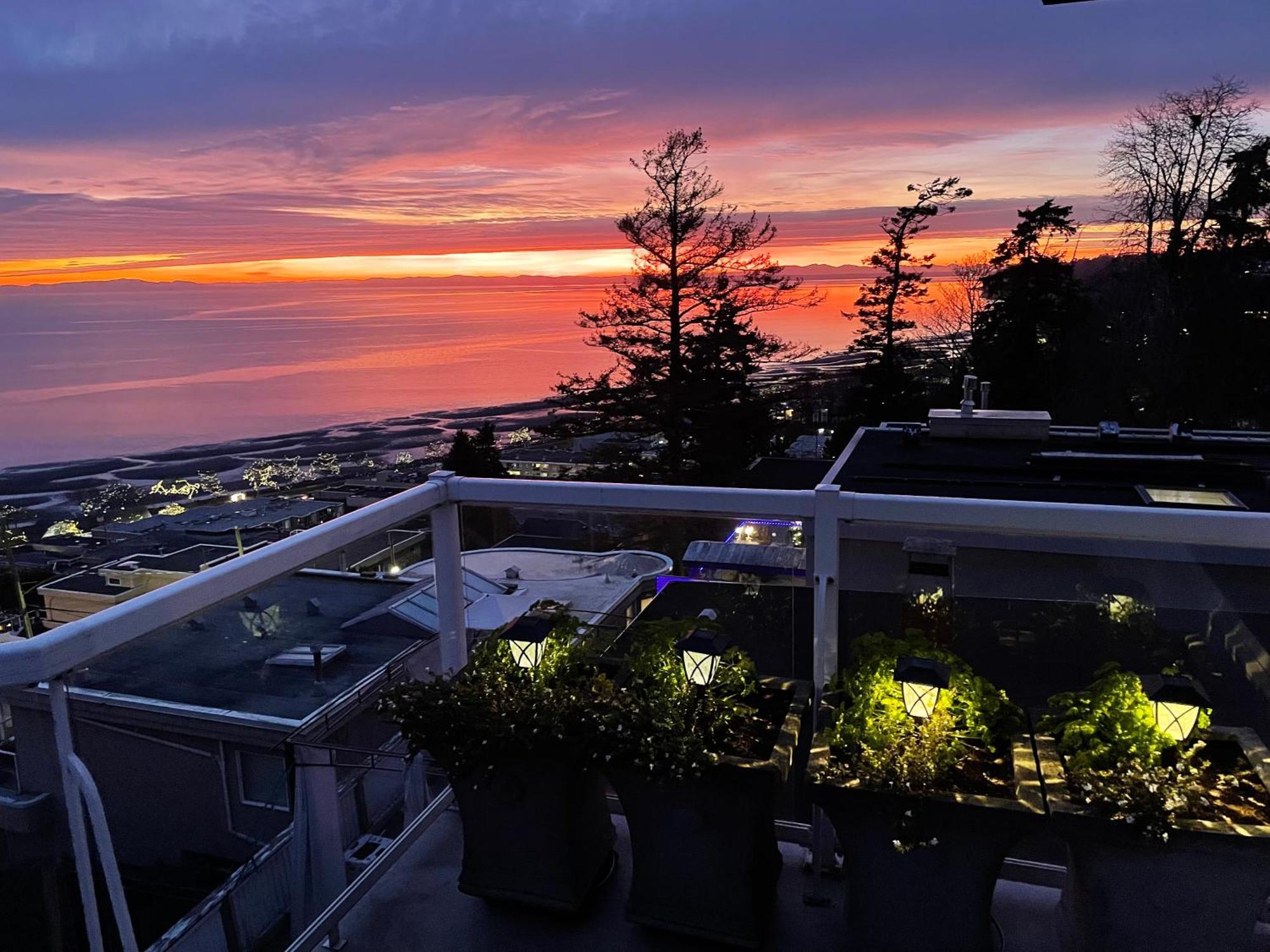 Donna'S Bed & Breakfast White Rock Bagian luar foto
