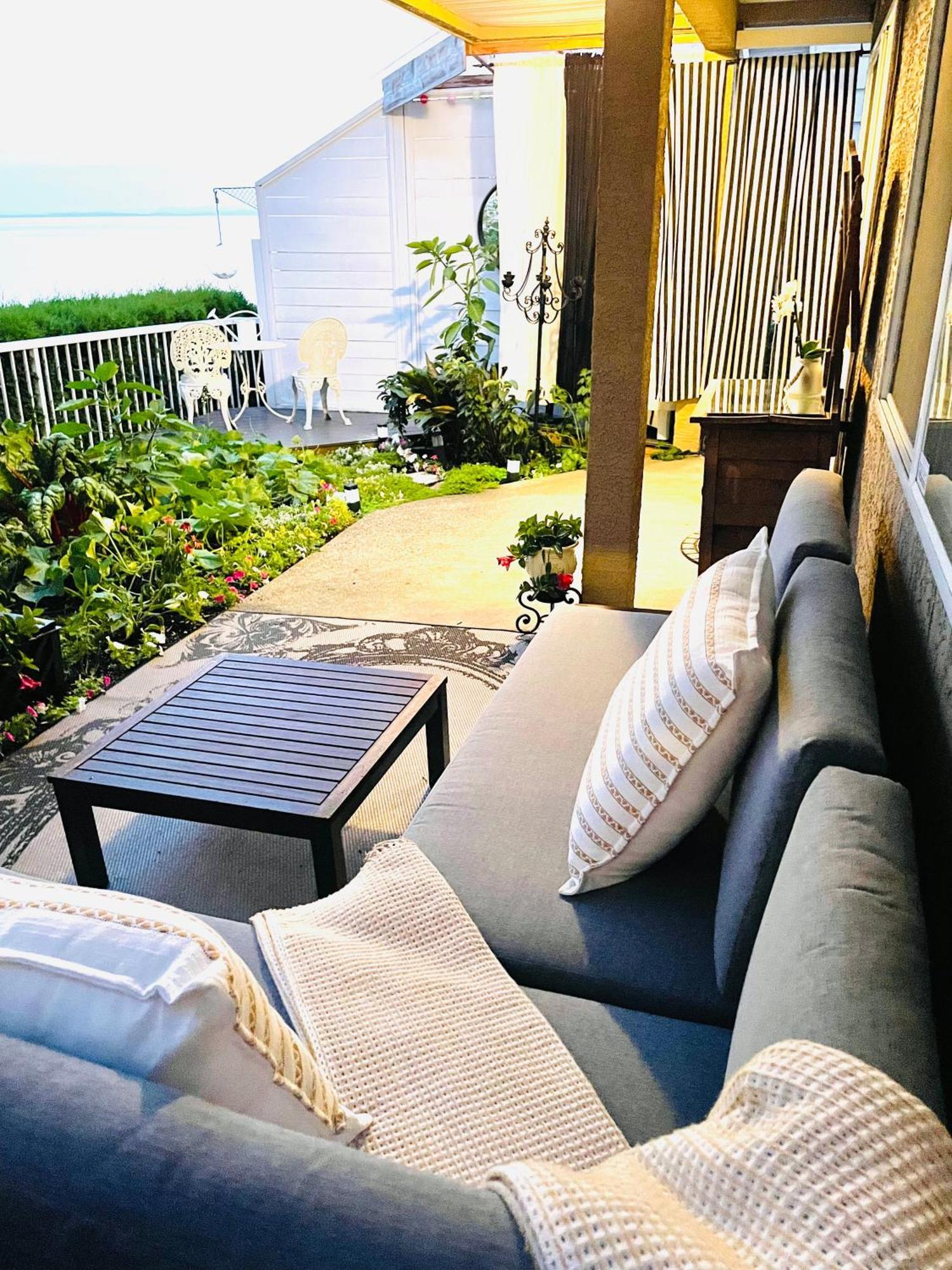 Donna'S Bed & Breakfast White Rock Bagian luar foto