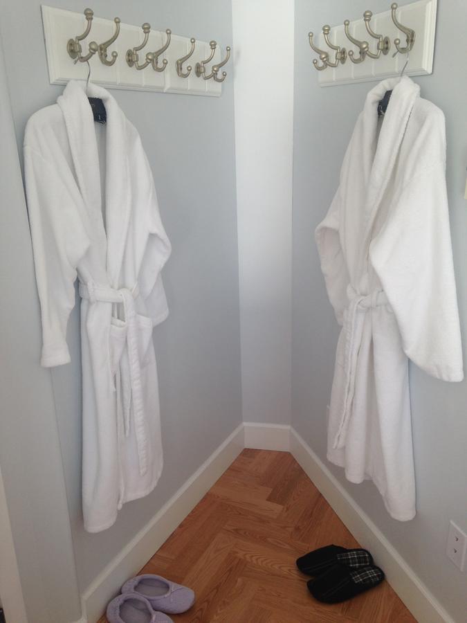 Donna'S Bed & Breakfast White Rock Bagian luar foto